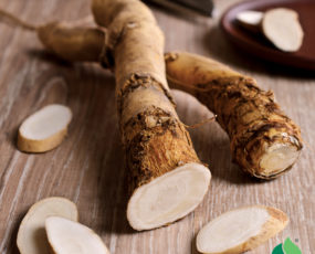 Horseradish Crowns